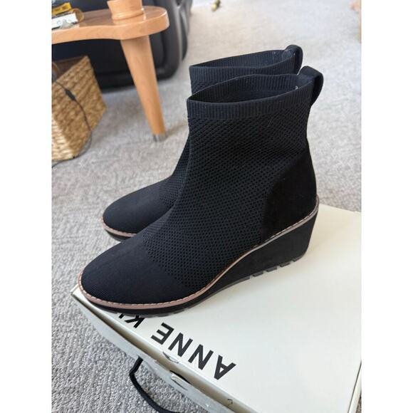 Anne Klein Women's Piera Ankle boot womens EUC in box 9.5 - Picture 3 of 6